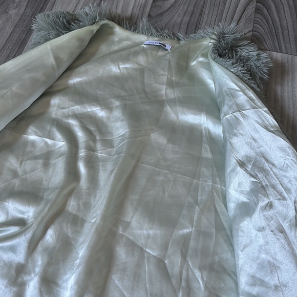 Fashion Nova Green Fur Vest - Picture 4 of 5